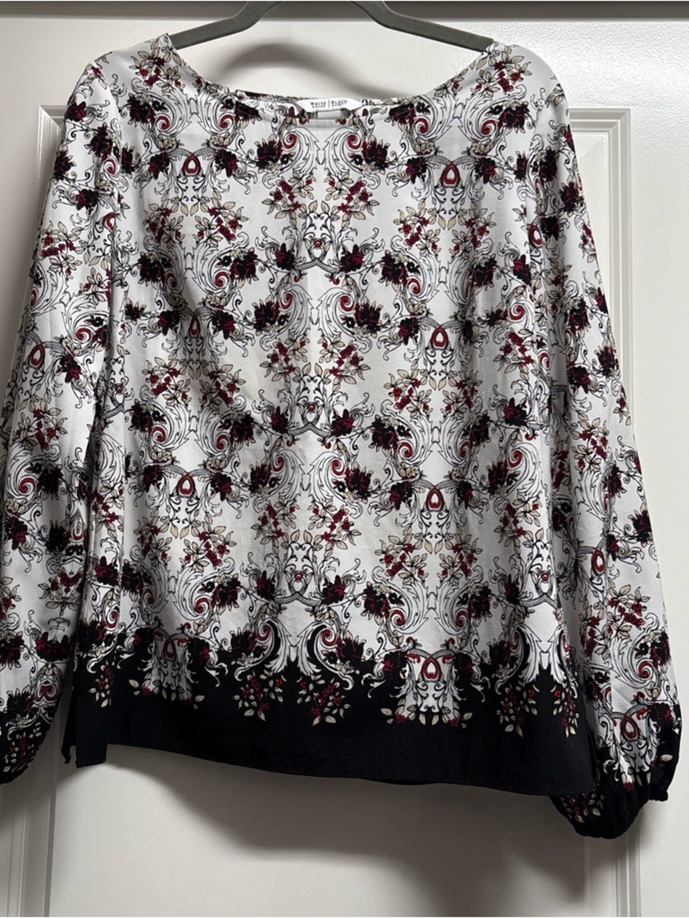 White House Black Market White Floral Print Top gray w/ Red and Black Accents 10